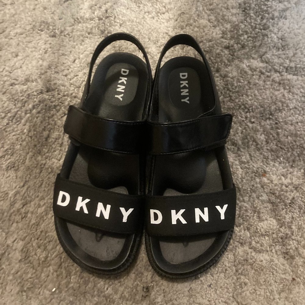 DKNY: Black & White Velcro Sandals